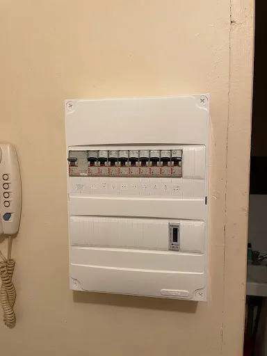 YP Électricité & Maintenance à Le Mans