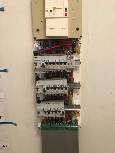 Debroucker Électricité à Cappelle-la-Grande