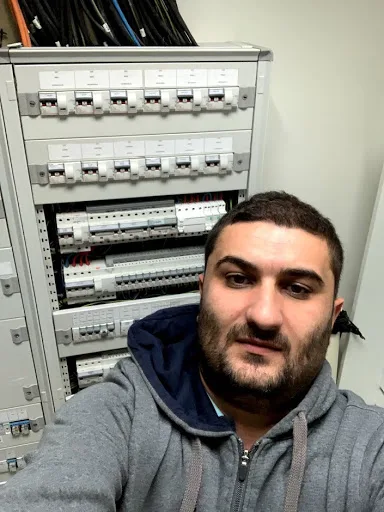Star-Elec