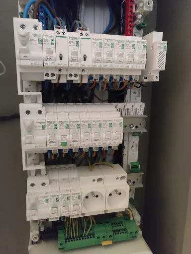 NE ELECTRICITE à Argenteuil