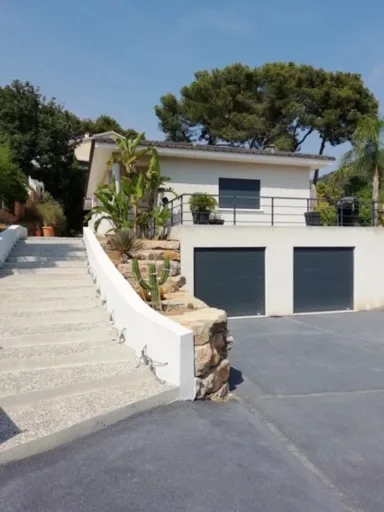 SB CONSTRUCTIONS à Toulon