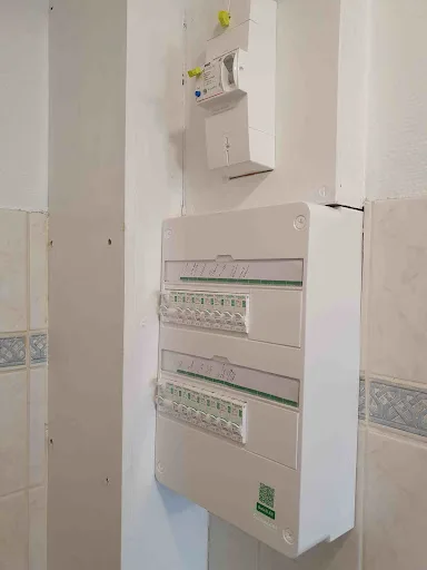 SL ELEC SERVICES