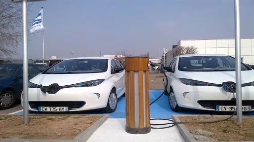 D2M électricien – installateur borne de charge voiture électrique