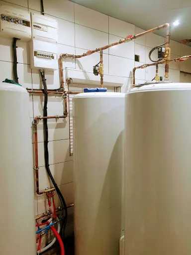 Plombier électricien Monsieur Niar Yanny