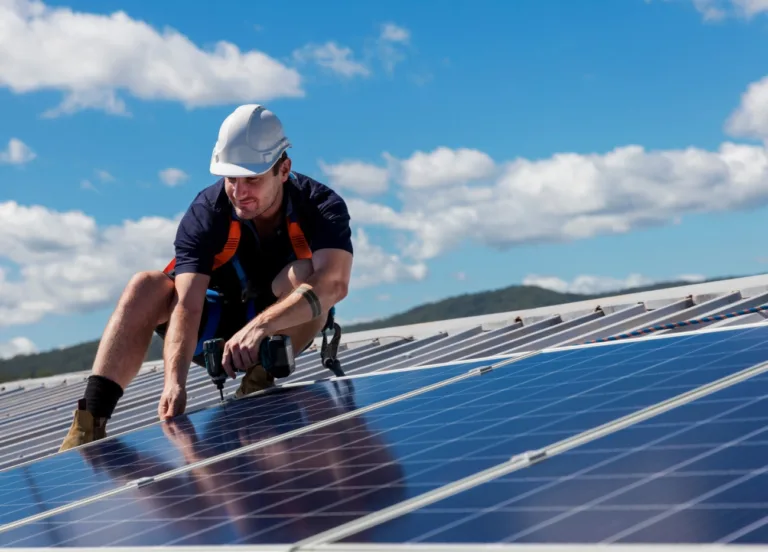 Ne faites pas cette erreur : la durée de vie moyenne d’un panneau solaire est surprenante !