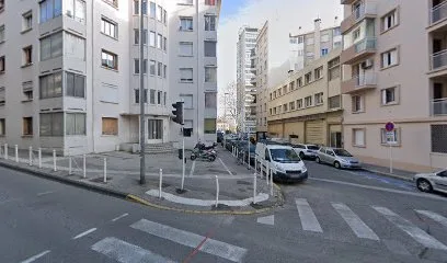 Si Nacer Younes à Toulon