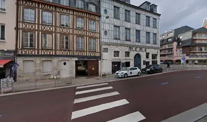 Magasin De Gros De Materiel Electrique à Rouen
