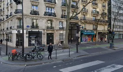 L’électricienne à Paris